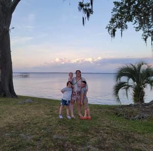 Meet your Posher, Hillary